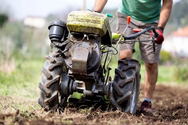 Правила вспашки земли мотоблоком