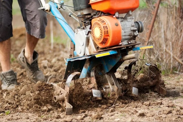 Правила вспашки земли мотоблоком