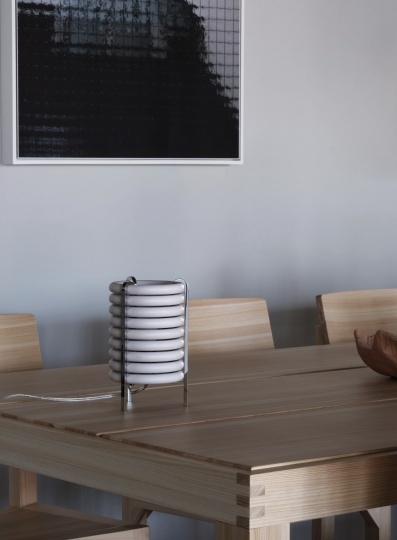 Akasaki & Vanhuyse сделали лампу из старых поручней