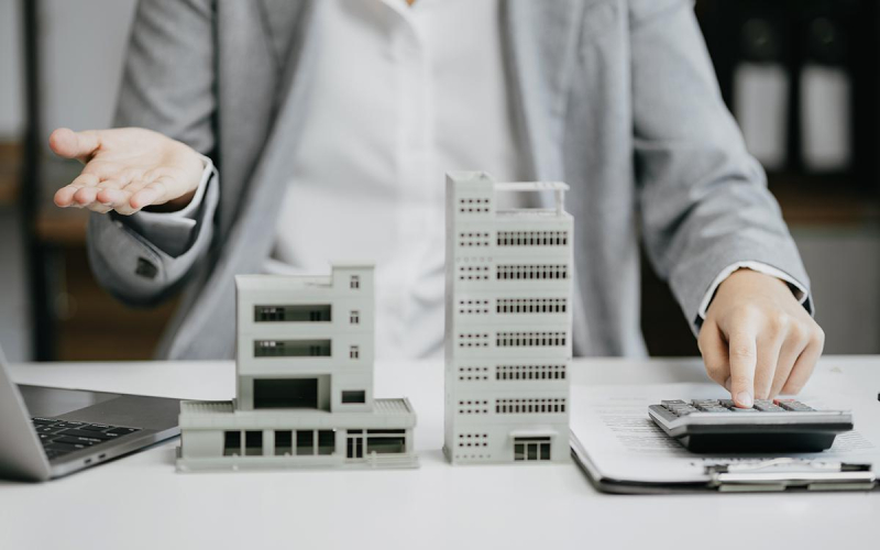 Аналитики спрогнозировали падение инвестиций в недвижимость на 43%