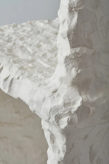 Макс Лэмб сделал мебель из керамики в коллаборации с 1882 Ltd