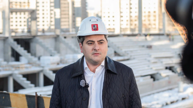 Овчинский: в бизнес-центре в Обручевском районе приступили к внутренней отделке