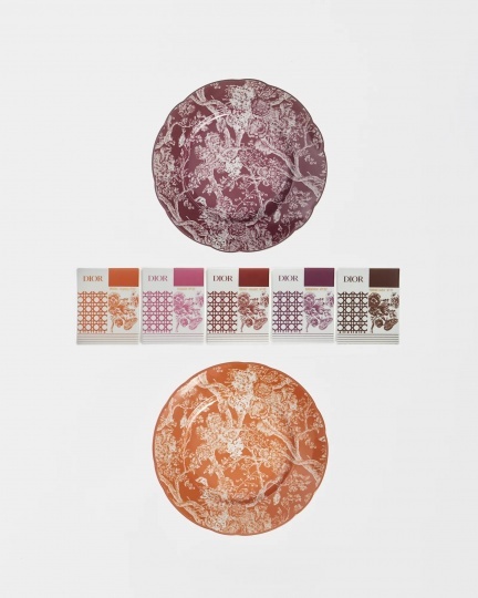 Посуду Dior Maison теперь можно персонализировать