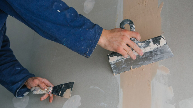 Придётся всё переделывать: главные ошибки в ремонте жилья своими руками