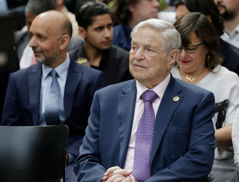 Психопаты и леворадикалы: почему Трамп ополчился на Сороса