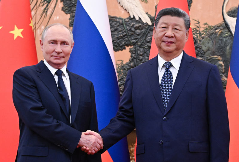 «Точка в попытках Запада сохранить гегемонию»: эксперты — об итогах визита Владимира Путина в Китай