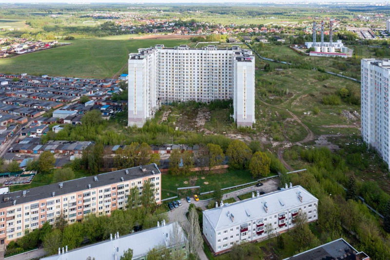 В Подмосковье выставили на торги заброшенный жилой микрорайон