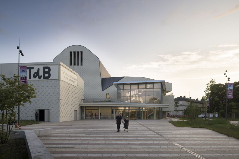 Завершён Региональный театр Бовези в городе Бове, Франция