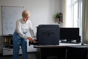 Почему не печатает экран на принтере черным цветом